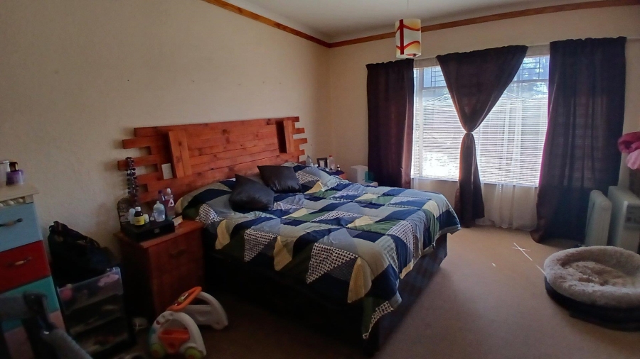 4 Bedroom Property for Sale in Fleurdal Free State